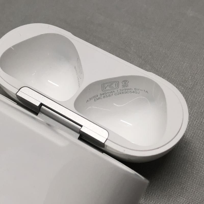 ワイヤレスイヤホン