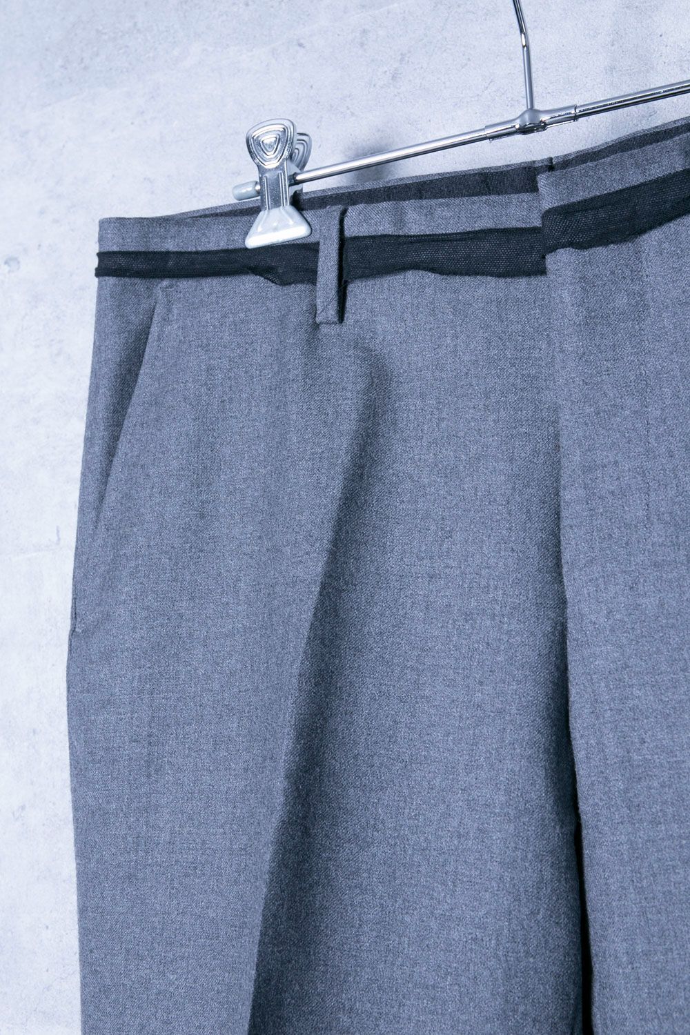 【美品】ランバンコレクション-LANVIN-テーパードスラックス サイズM LANVIN en Bleu スラックス 超伸縮「ガムストレッチ」接触冷感