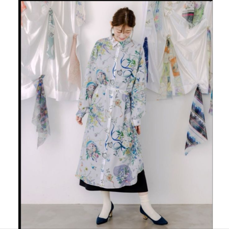 iS ScoLar 星座と花束柄シャツワンピース