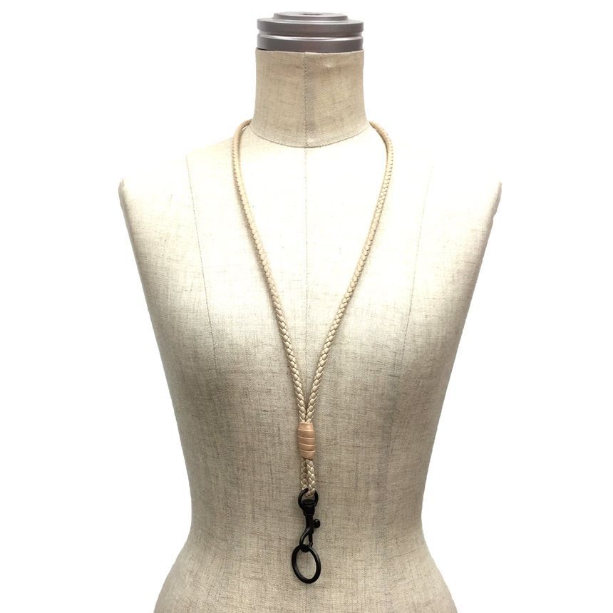 ボッテガヴェネタ イントレチャート ネックストラップ aq6981