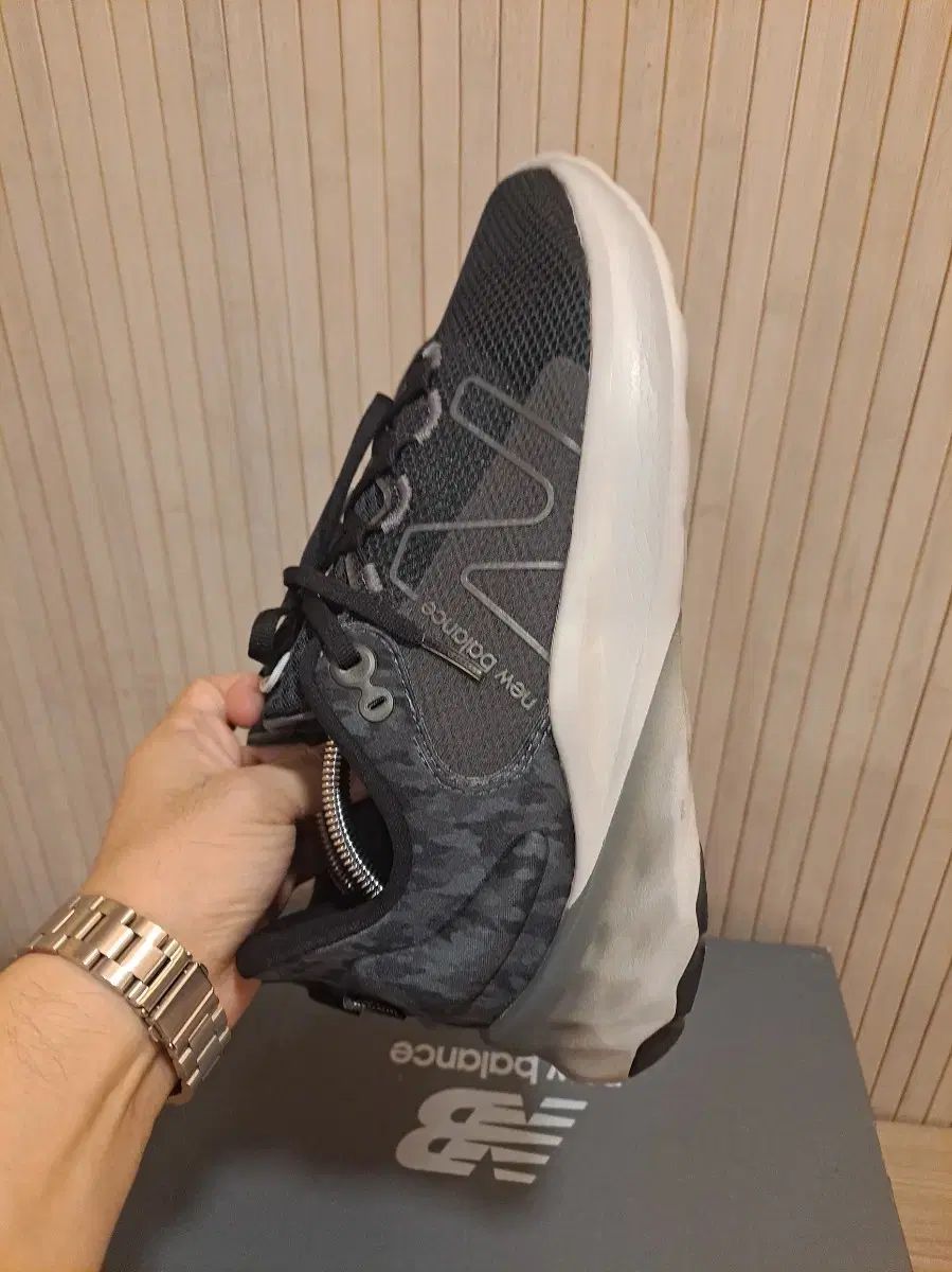 ブラック ランニングシューズ