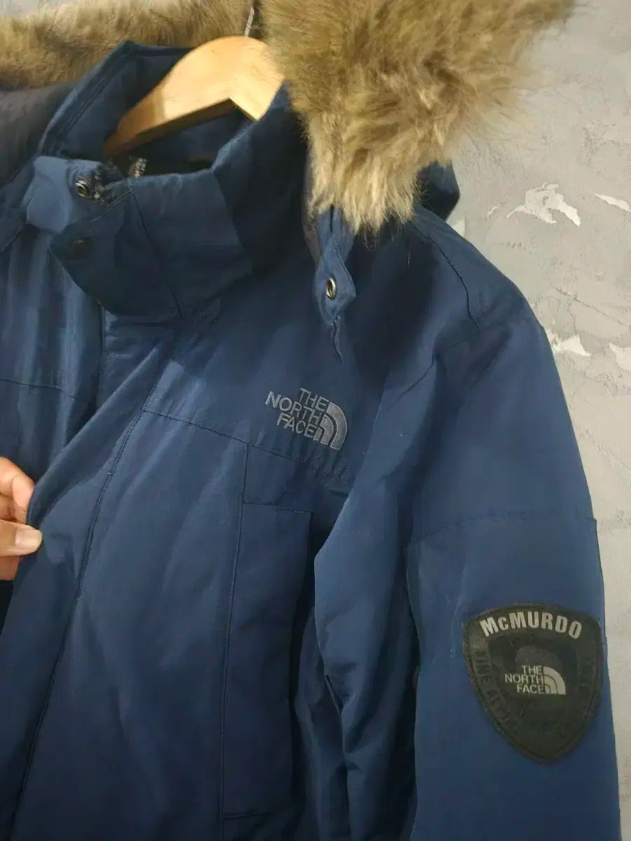 ノースフェイス マクマードダウンジャケット ネイビー メンズM THE NORTH FACE（ザノースフェイス）の「THE NORTH FACE(ザ
