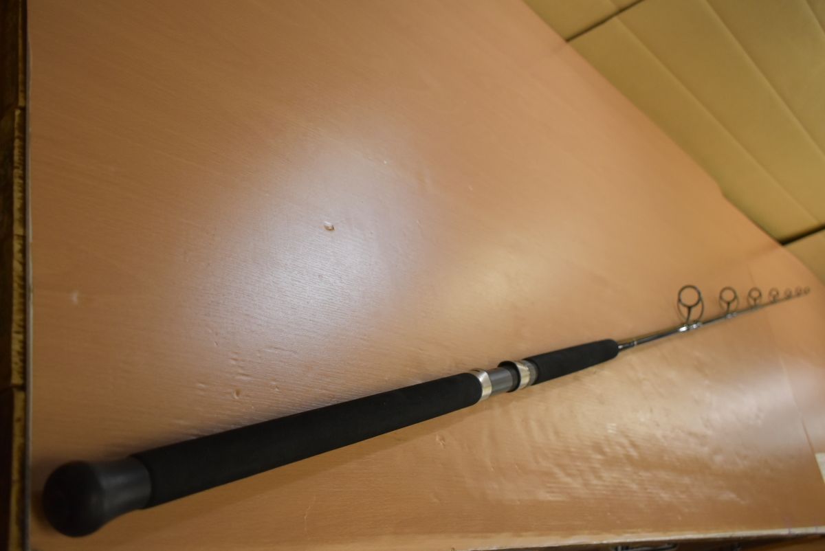 カーペンター ビッグツナ HL-TN 87 Carpenter Big TUNA 2ピース スピニング キャスティングロッド マグロ キハダ キャスティング 等に