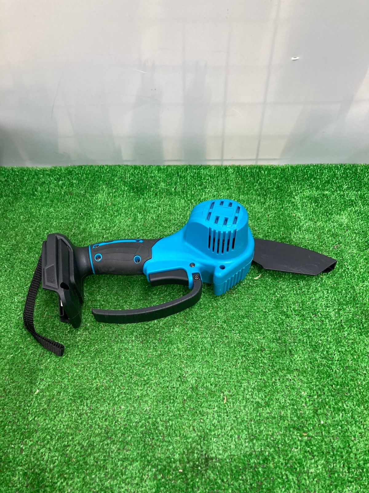 シントウリョウ TY-ZH169 充電式チェーンソー【野田愛宕店】【店頭取引限定】【中古】管理番号：IT312YGRUEVR 中古品】【0922】21V充電式ミニチェーンソー TY-ZH169 IT607SI7BU0K
