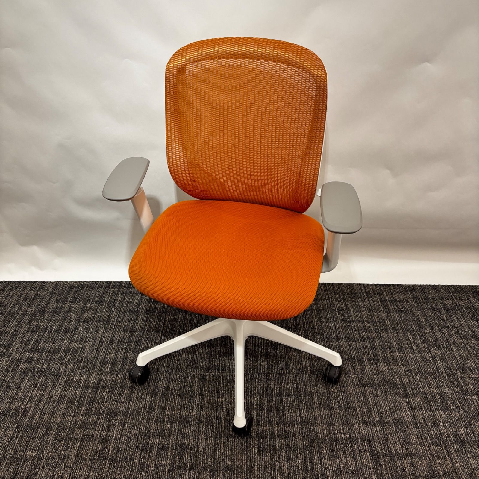 タカラベルモント　HALO BARONE スタイリングチェア HALO BARONE[バローネ]|スタイリングチェア | 製品情報 | タカラ