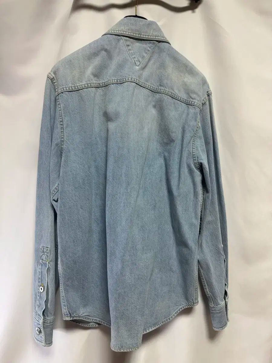 ボッテガ ヴェネタ リラックス フィット ライト デニム シャツ