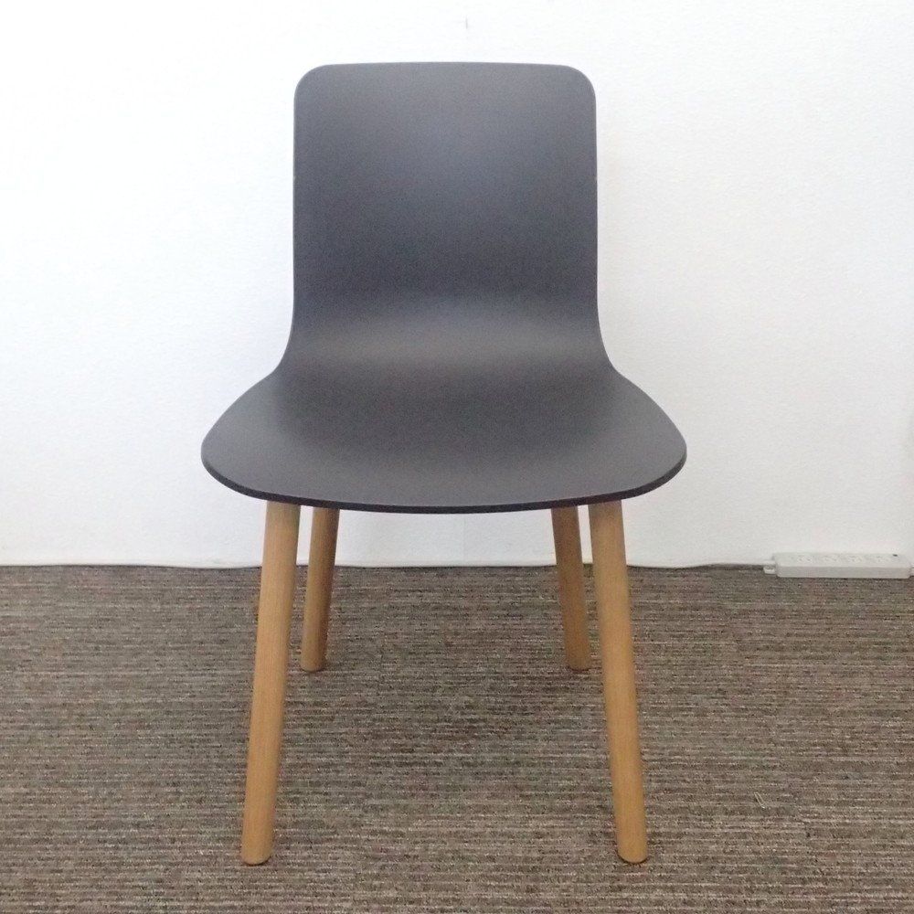 vitra. ヴィトラ HAL Wood ハルウッド ジャスパー モリソン ミーティングチェア ホワイト カフェ ダイニング EG18823 オフィス家具