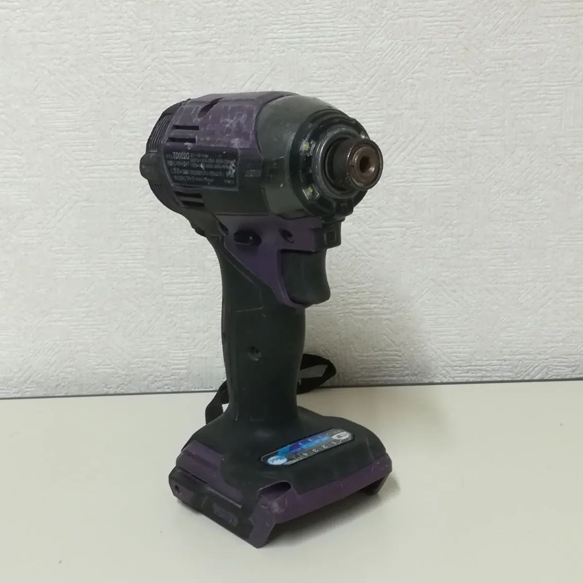 マキタ 40Vmax充電式インパクトドライバ TD002GDXAP パープル 中古 
