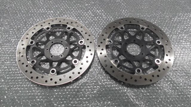 CB400SF VTEC REVO NC42 の フロントディスクローター 1760489633