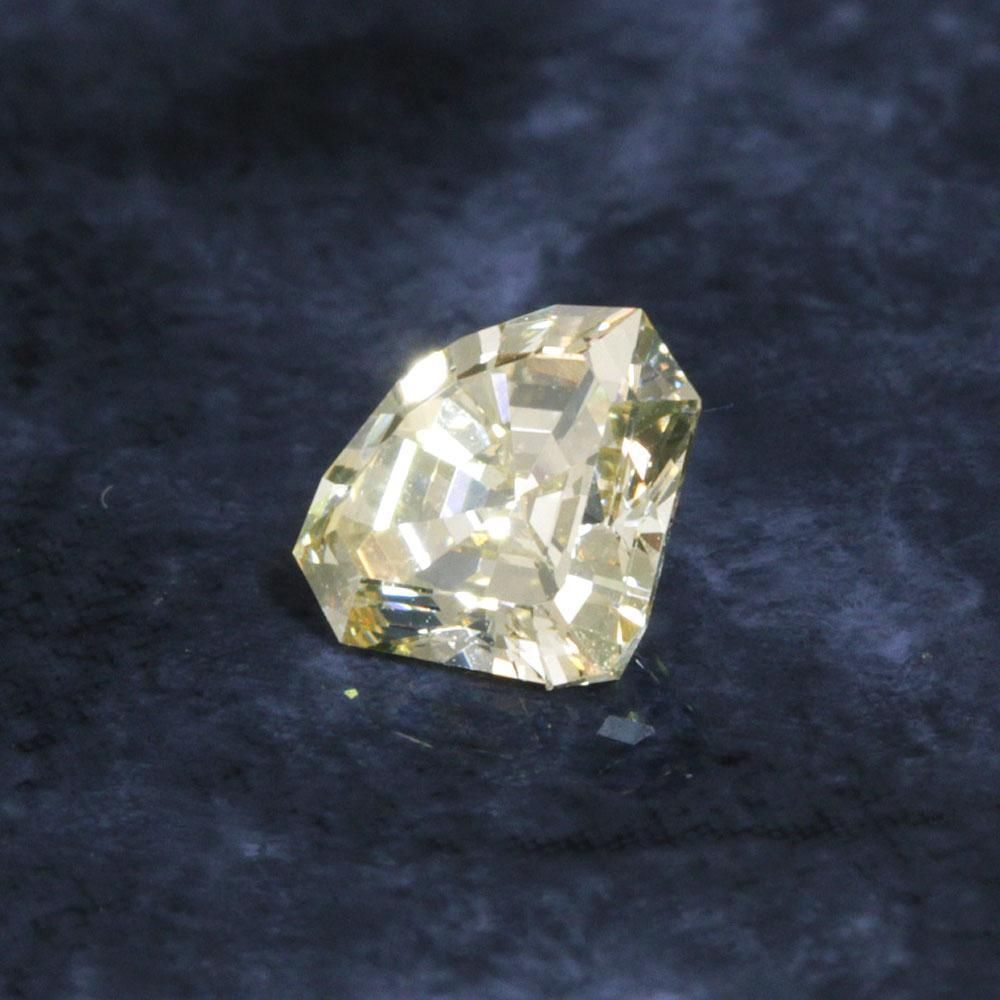 超希少！ 0.617ct LightYellow VS-2 ダイヤモンド 中宝 - その他