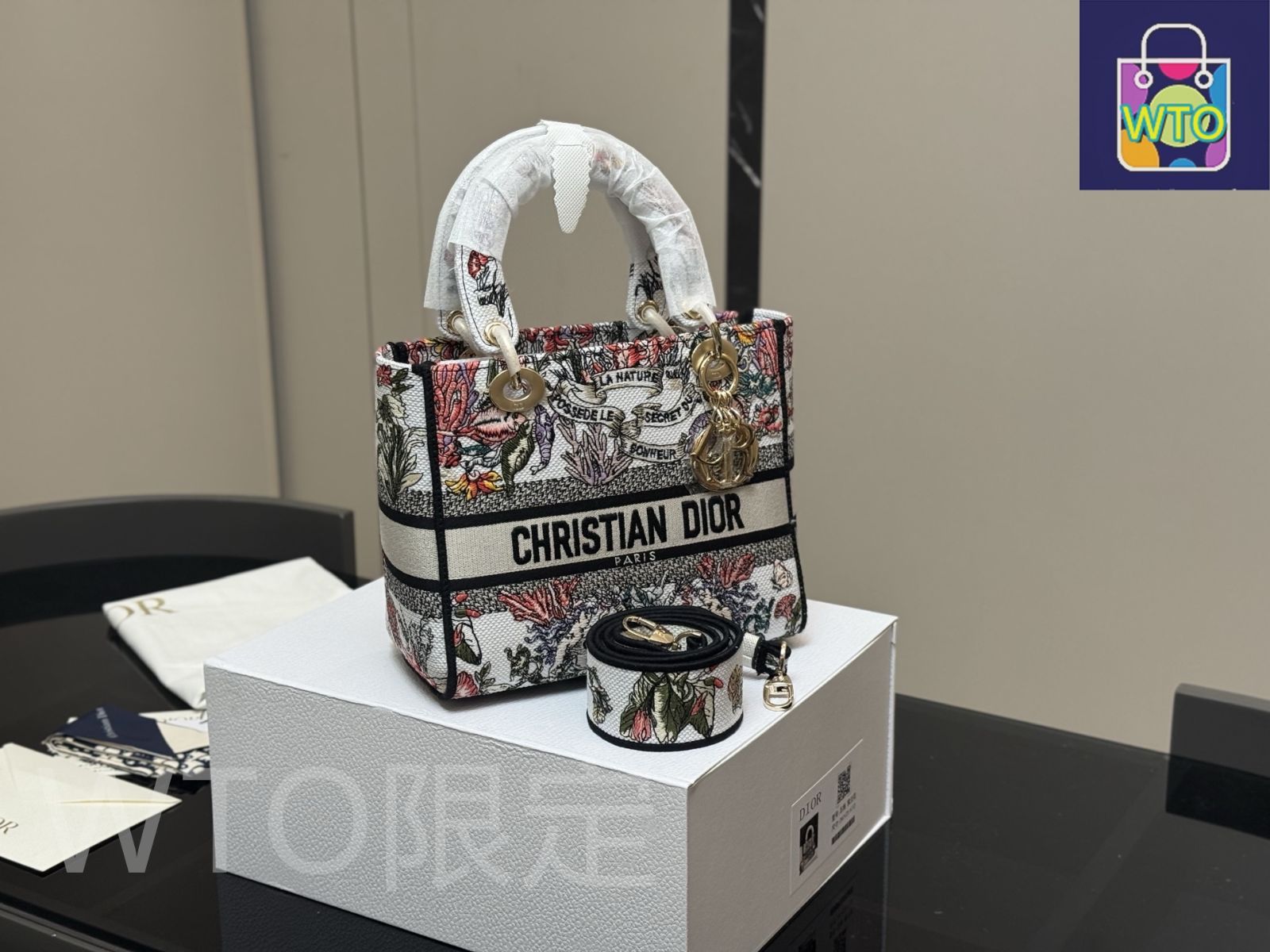 今日特価】Dior ディオール 刺繍ディアナバッグ シリーズ 刺繍広