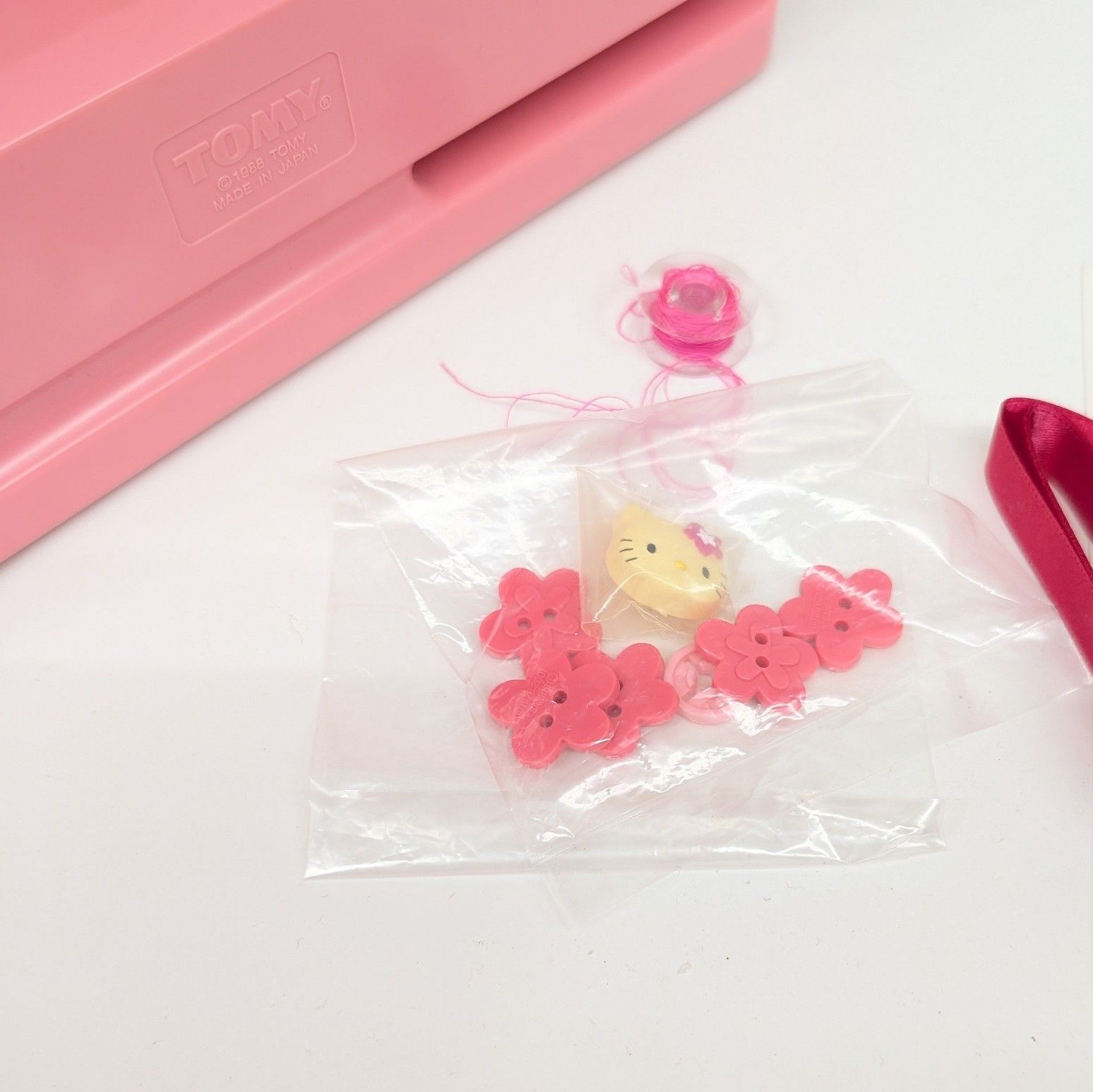 絶版 レトロ品】Tina ハローキティ コンパクトミシン ジャンク - メルカリ