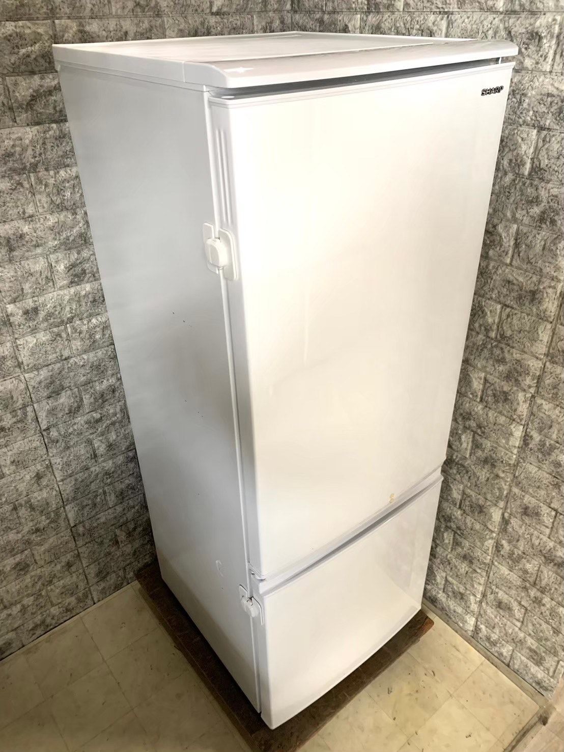 大阪送料無料☆3か月保障付き☆冷蔵庫☆2018年☆シャープ☆2ドア☆SJ  