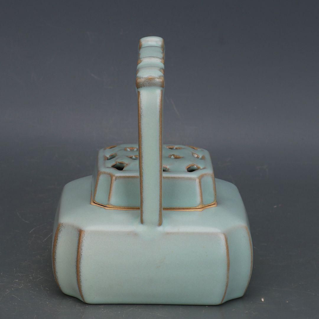 宋汝窯寿成殿皇後閣清涼寺提梁薫炉 香炉 陶磁器 現代工芸品 美術品 置物 宋汝窯寿成殿皇後閣清涼寺提梁薫炉 香炉 陶磁器 装飾品 現代工芸