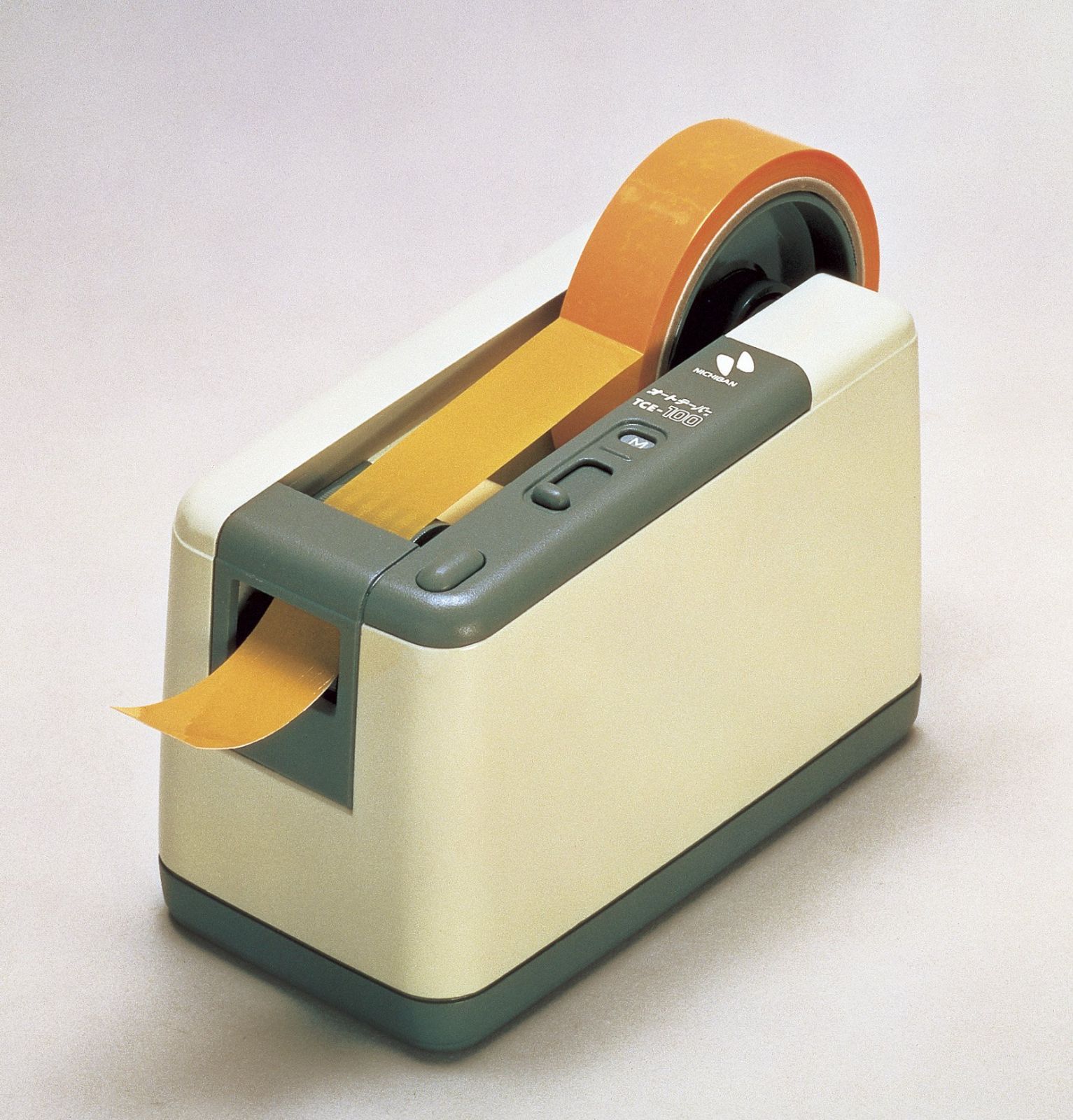 お待たせ! ニチバン オートテーパー ＴＣＥ−200 テープ用品 テープカッター