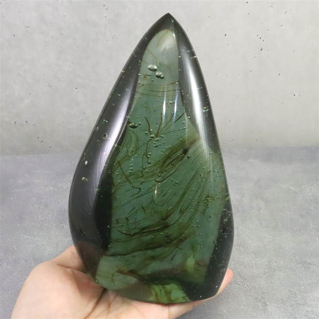 インドネシア産アンダラクリスタル ポリッシュ オリーブグリーン 1688g 榎本通商20993