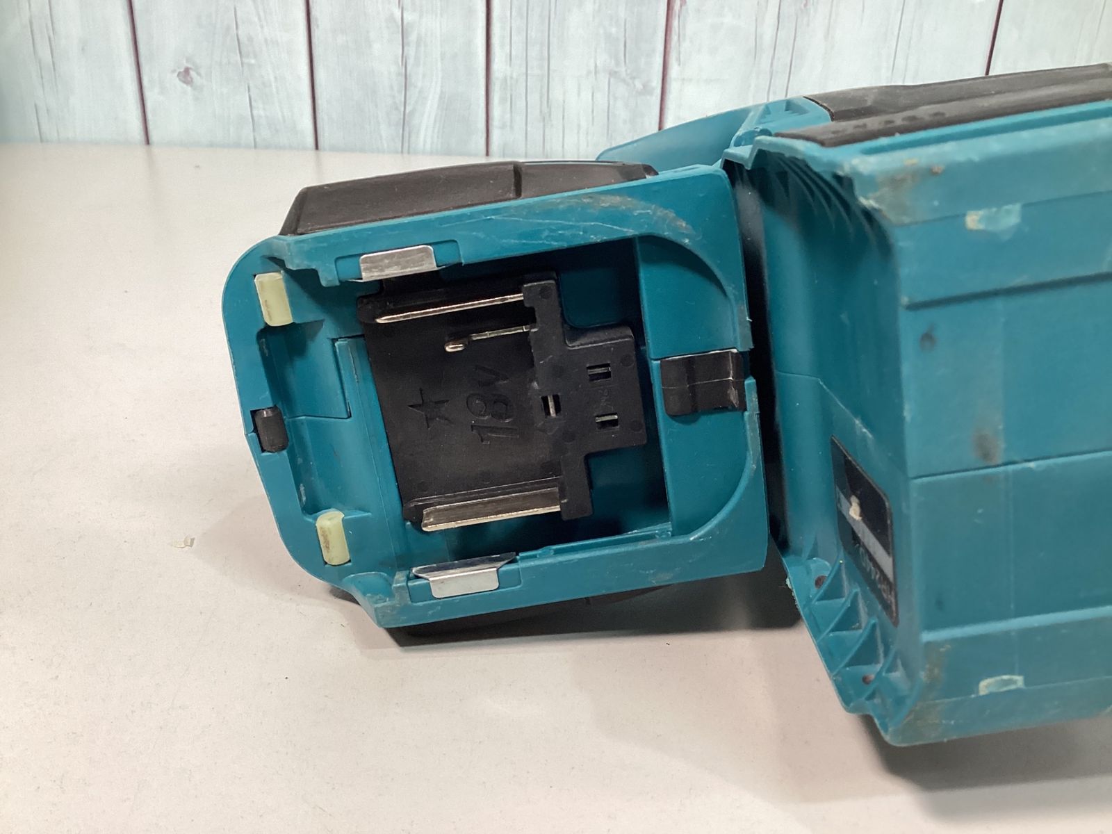 コードレスハンマドリル