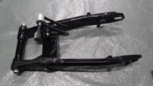 高品質，SALE Z900RS　ZR900C-028xxx　の　スイングアーム:#1748583277 その他