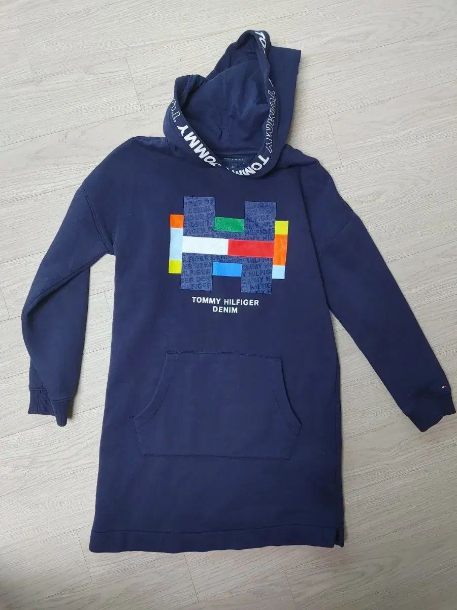 Tommy Hilfiger(トミーヒルフィガー) ジュニア ( 10 ) 喉頭 トレーナー