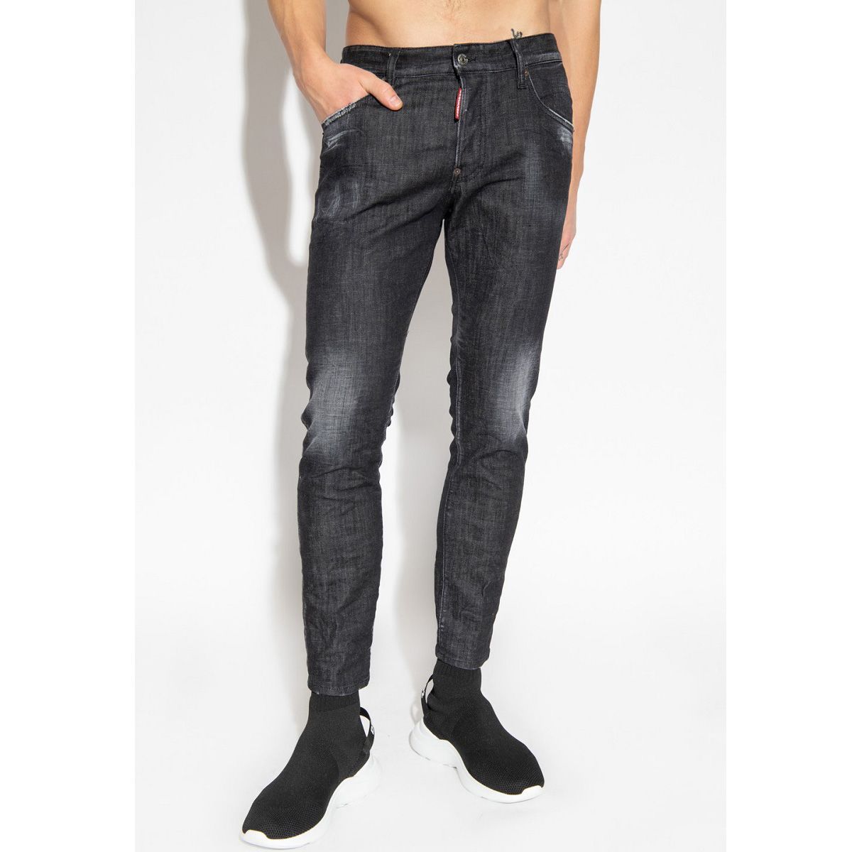DSQUARED2 ディースクエアード S74LB1228 S30357 ブラック