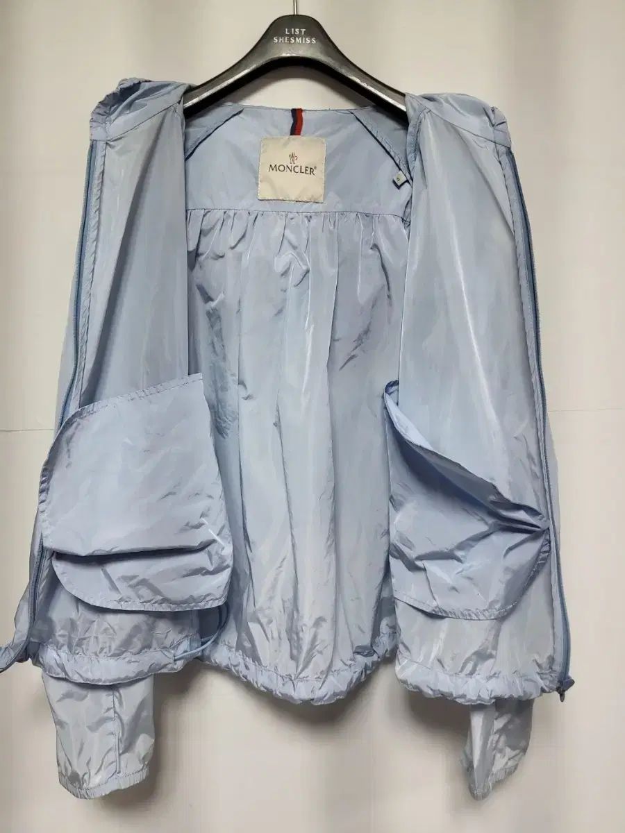 MONCLER モンクレール