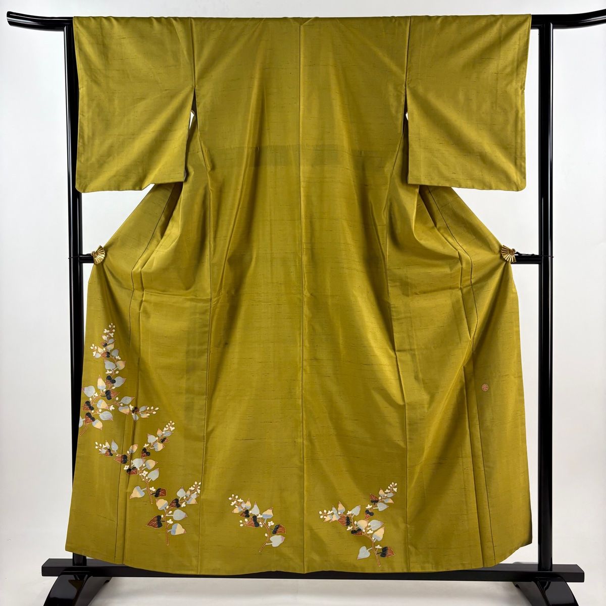 付下げ 袷 紬 人物 楽游豐 落款有り 付下げ 身丈169cm 裄丈71cm L 袷 紬地 桜 花びら 絞り 焦茶色