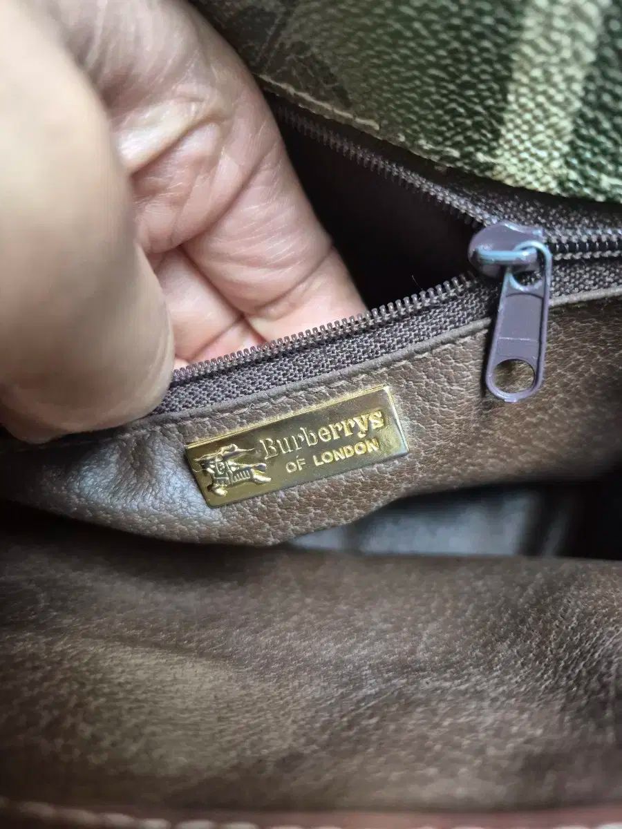 バーバリー クロスバック