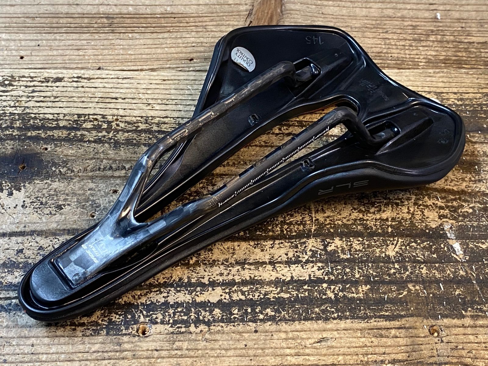 JH603 selle ITALIA セライタリア SLR キットカルボニオ スーパーフロー BOOST SUPERFLOW サドル カーボンレール L 145mm 黒赤