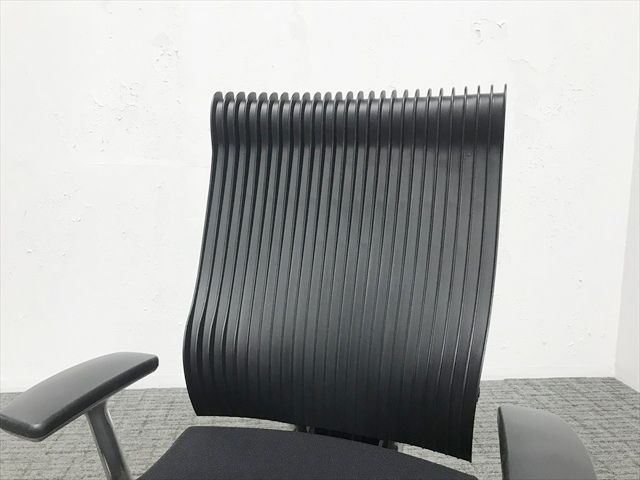 スピーナ エラストマーバック イトーキ オフィスチェア ブラックT WWW_KANDAIZUMI_COM