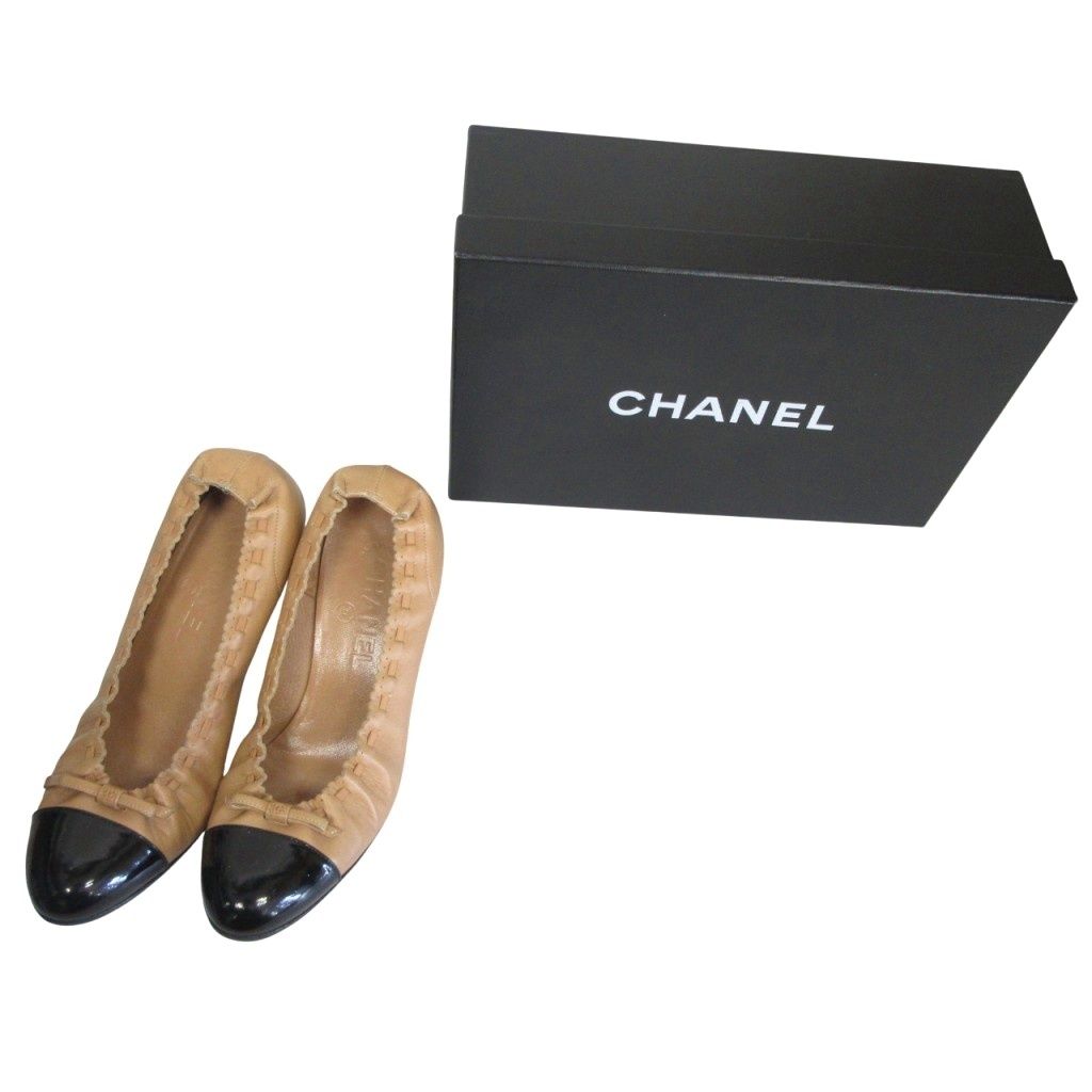 ★CHANEL★バイカラーココマーク リボンストラップ パンプス エナメルレザー シャネル CHANEL バイカラー ココマークリボン パンプス レザー