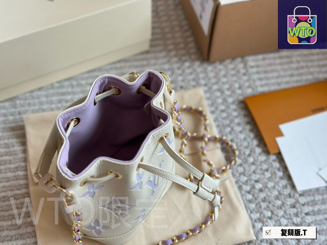 手首バッグ ショルダーバッグ