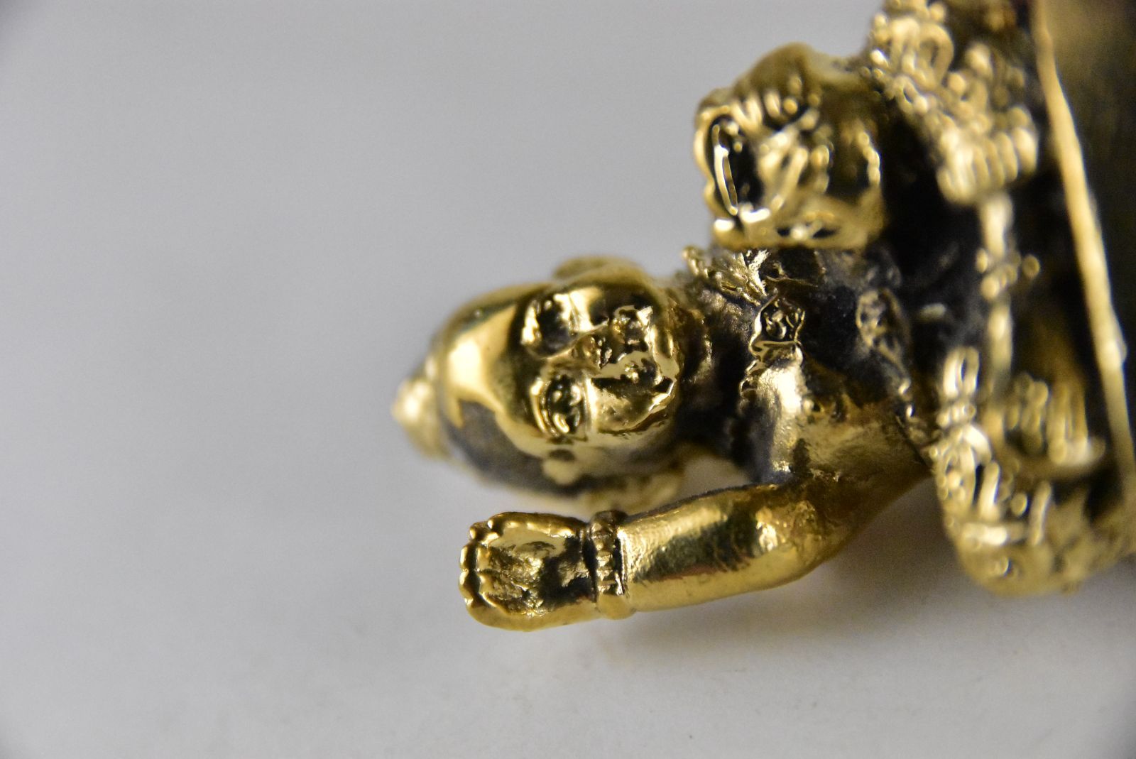 タイお守り　クマントーン　クルーバーチャイチャナ　仏暦2558年 タイお守り クマントーン クルーバーチャイチャナ 仏暦2558年