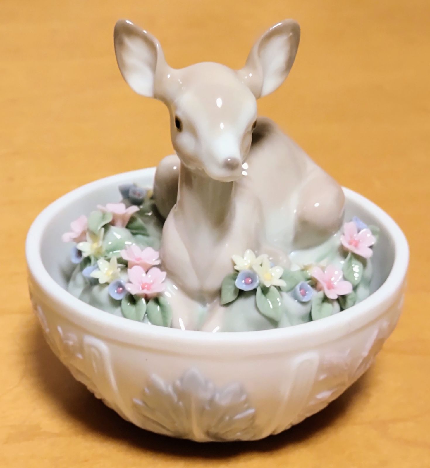 LLADRO リヤドロ エッグコレクション 小鹿 バンビ フィギュリン LLADRO リヤドロ エッグコレクション 小鹿 バンビ フィギュリン
