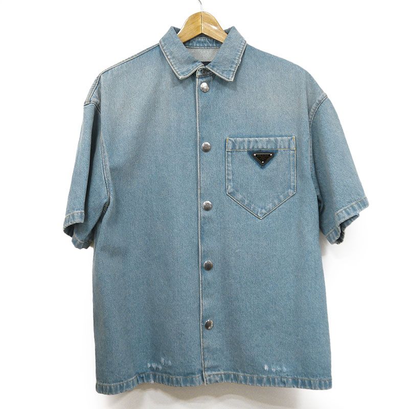 ぬ　プラダ PRADA　三角ロゴ トライアングルプレート 半袖デニムシャツ PRADA プラダ Denim Shirt トライアングルロゴ 半袖デニムシャツ