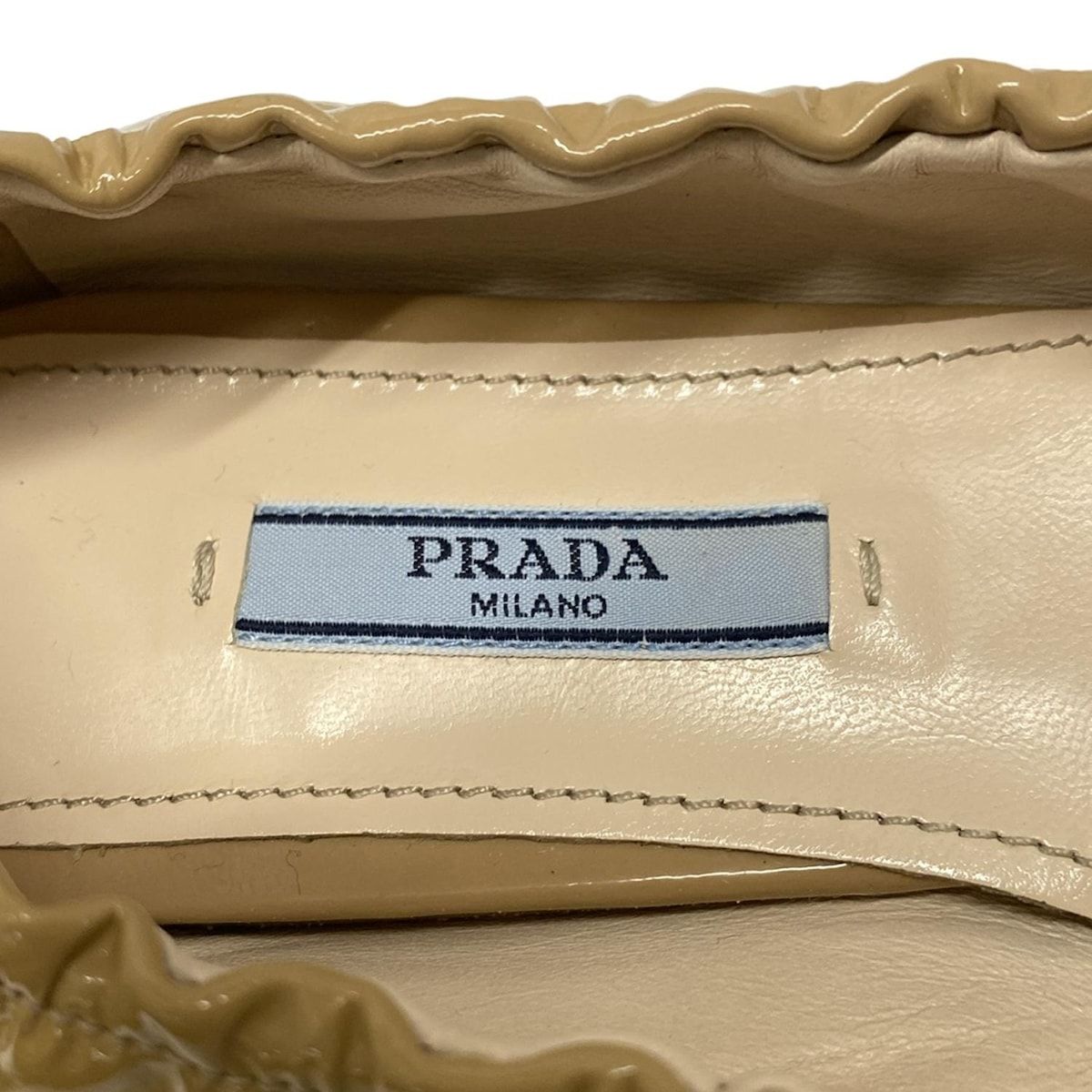 PRADA リボンバレエシューズ　金具ロゴ【37】フラットシューズ PRADA(プラダ) フラットシューズ 37 レディース - ライト