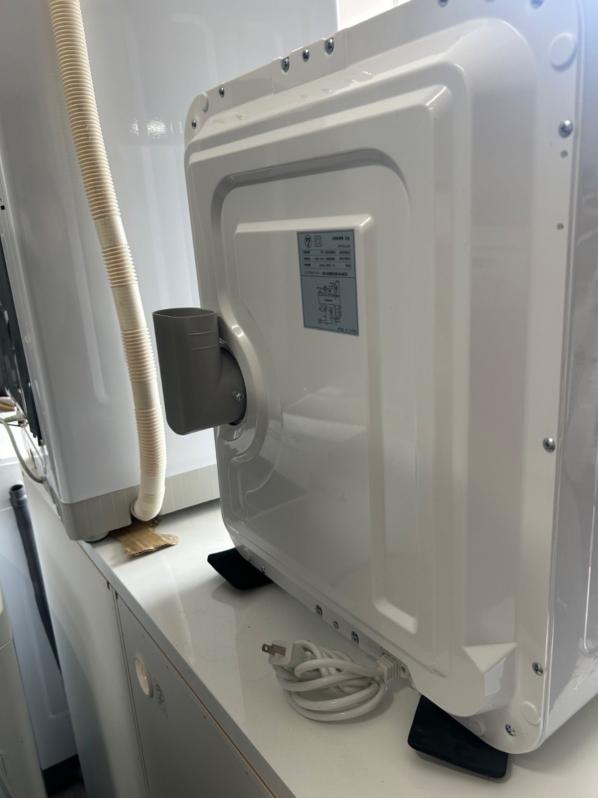 ワゴンセールも実施中。 Sun Ruck 電気乾燥機