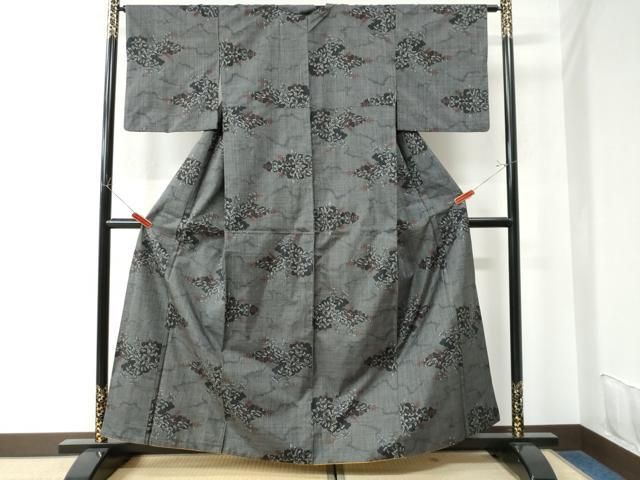 平和屋着物●本場大島紬　7マルキ　雲取り枝花文　正絹　逸品　CAAU2888yc 平和屋着物○本場大島紬 7マルキ 雲取り枝花文 正絹 逸品 CAAU2888yc