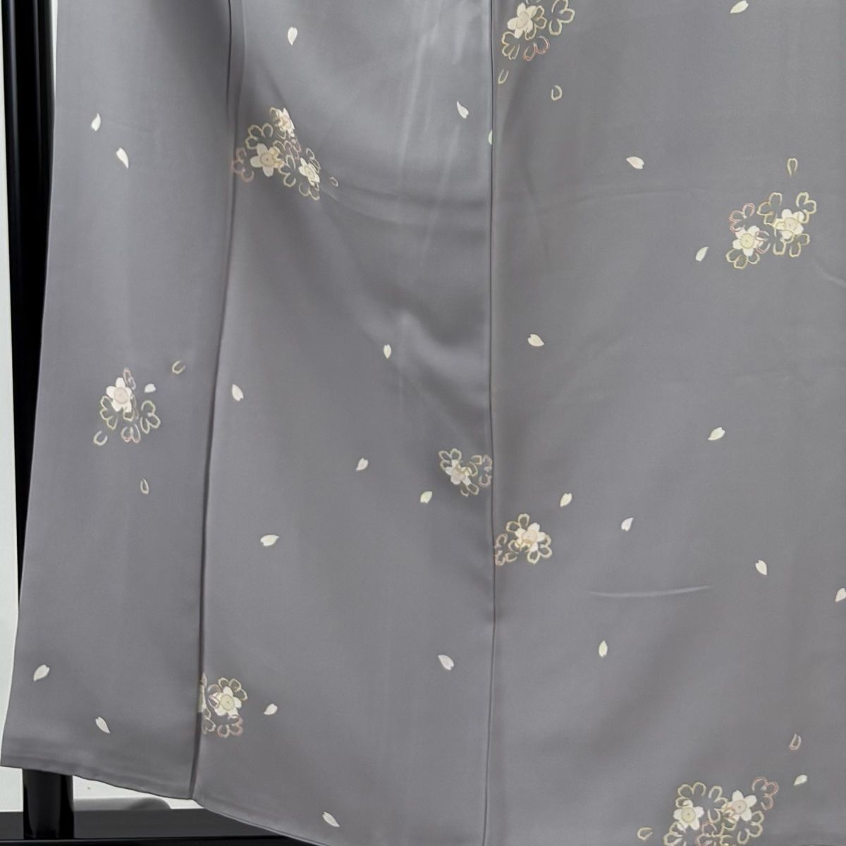 小紋 身丈158cm 裄丈64cm M 袷 桜 花びら 灰紫 正絹