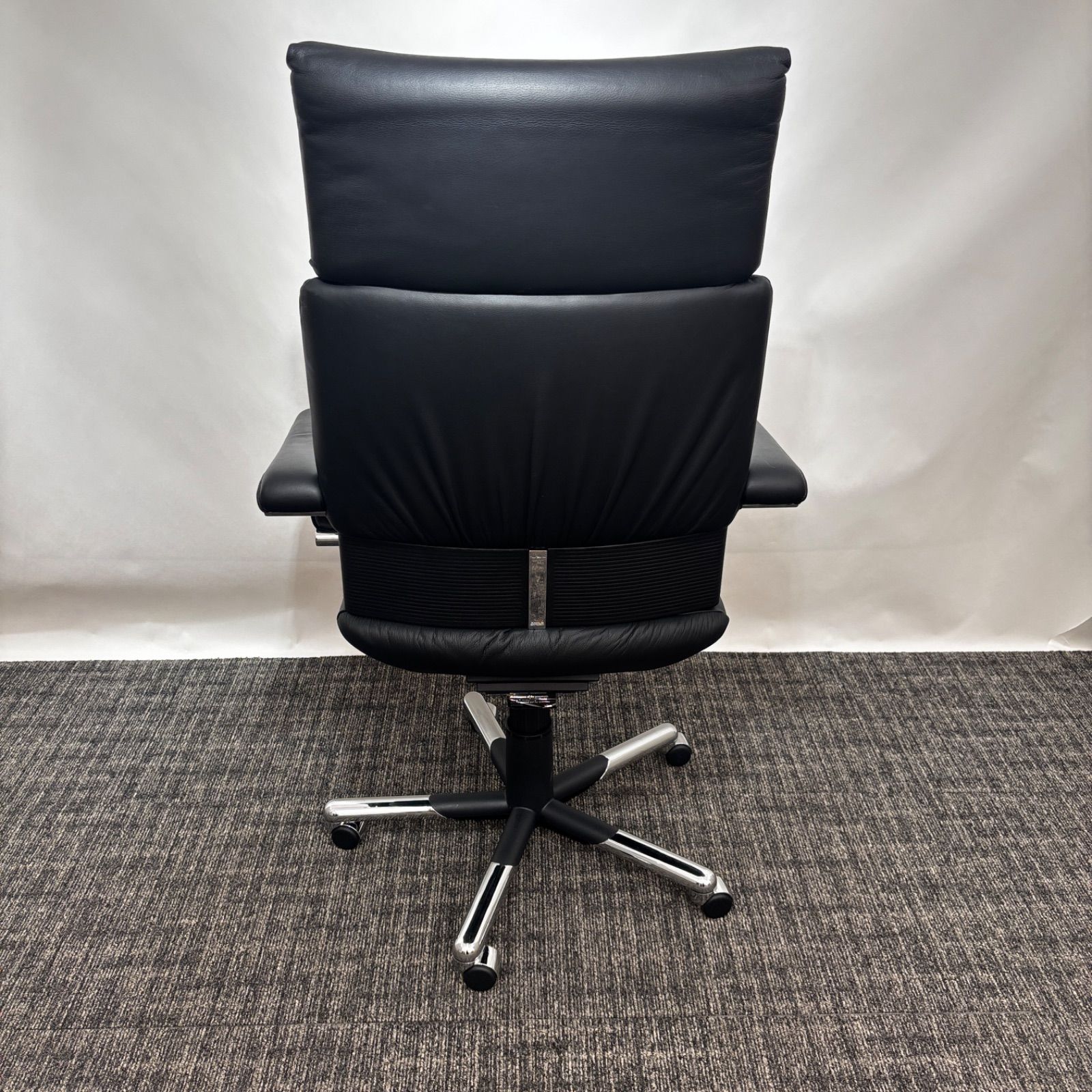 美品 vitra ヴィトラ　イマーゴ　総本革　レザー　デスクチェア　高級　モダン imgrc0077353580.jpg