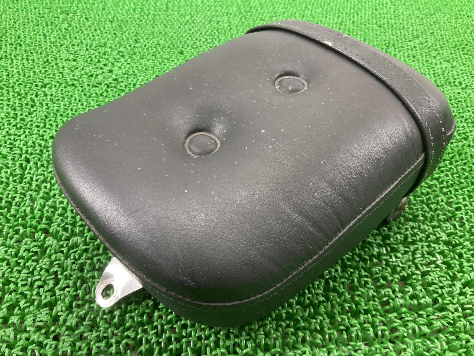 ビラーゴ250 タンデムシート 2UJ 3DM-034*** ヤマハ 純正 中古 3DM-03 ピリオンシート シートバンド 修復素材や張替えベースに 品薄