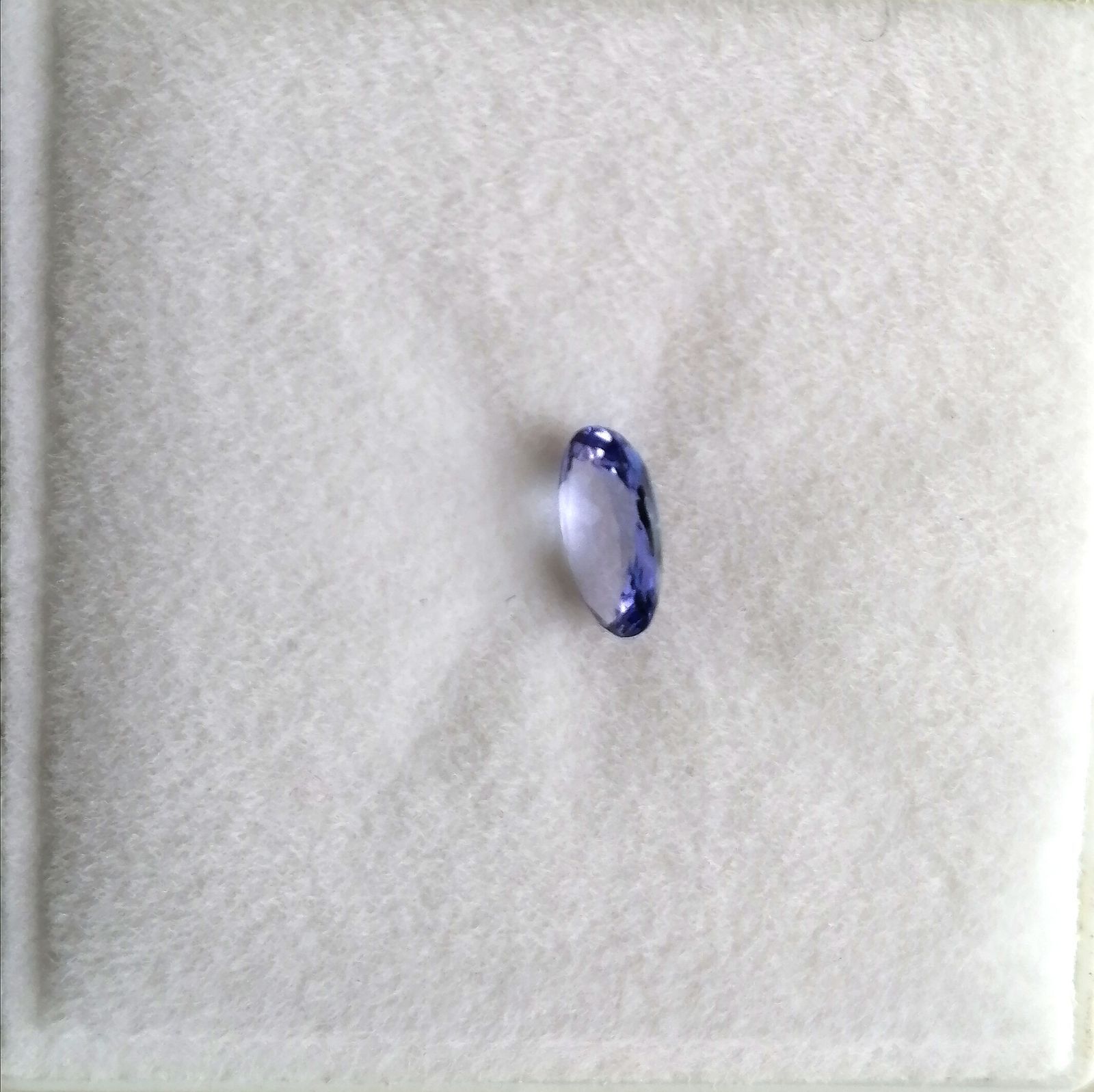 天然タンザナイトオーバル[ML8lI] ルース 0.61カラット - メルカリ