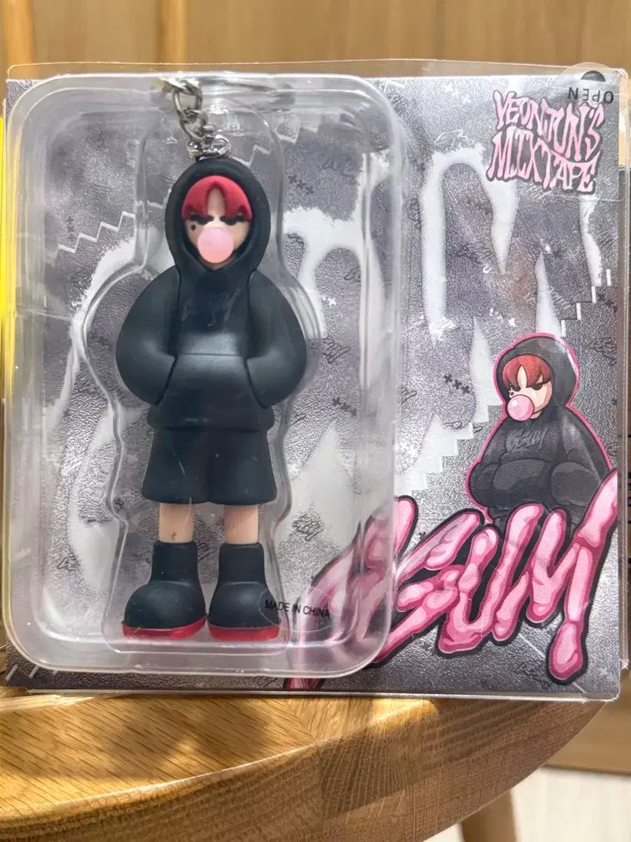 TXT ヨンジュン GGUM フィギュア キーリング トレカ TXT ヨンジュン