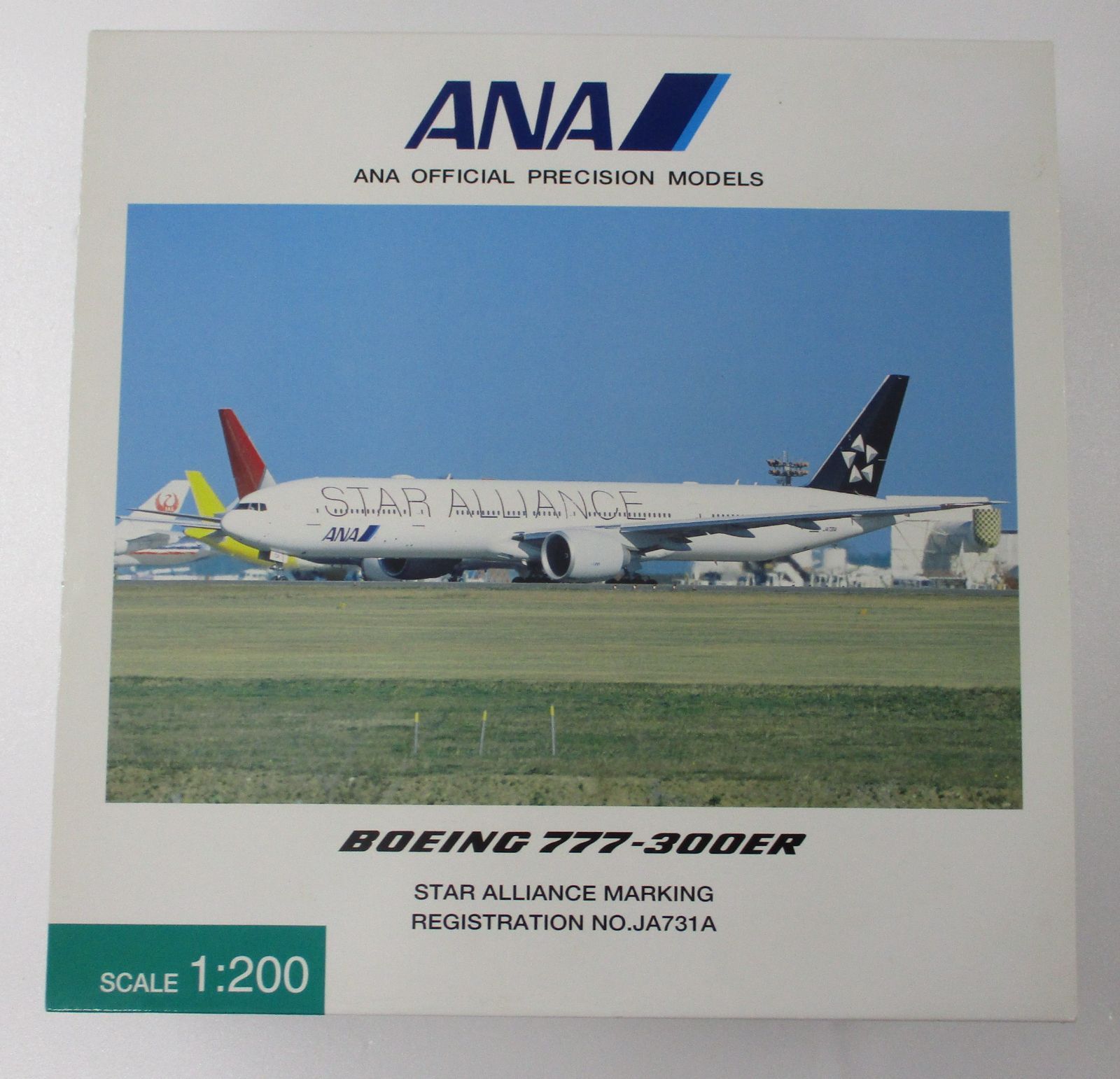 全日空商事 1/200 B777-300ER ANA スターアライアンス JA731A