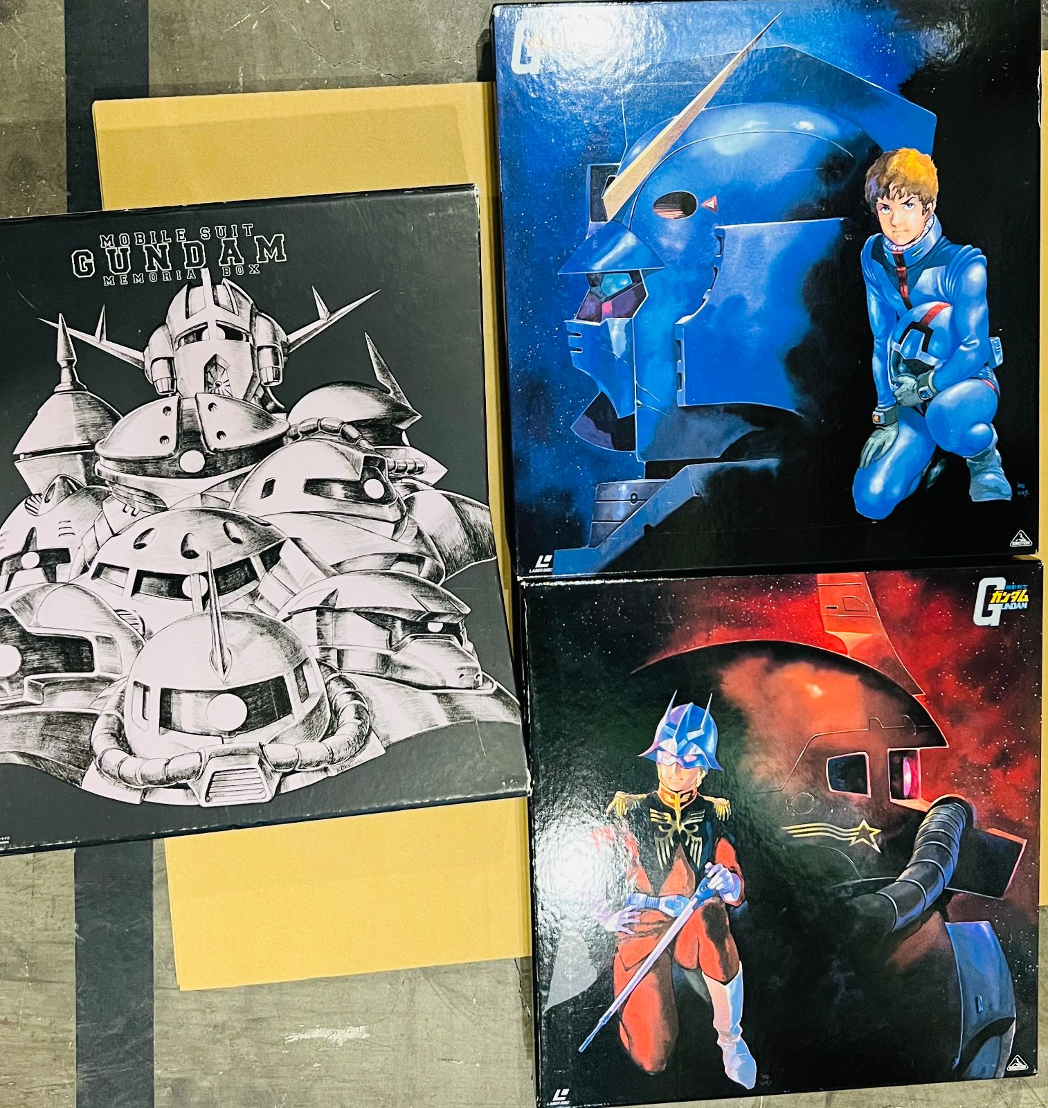 MO-00246 機動戦士ガンダムTV版LDメモリアルBOX - メルカリ