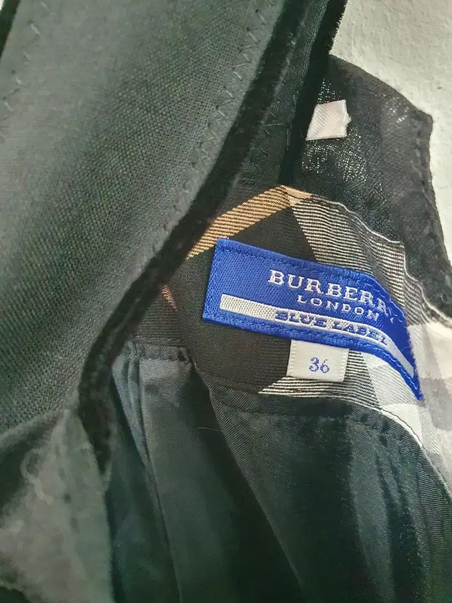 ブラックバーバリー ブルーレーベル ワンピース 黒 バーバリーブルー