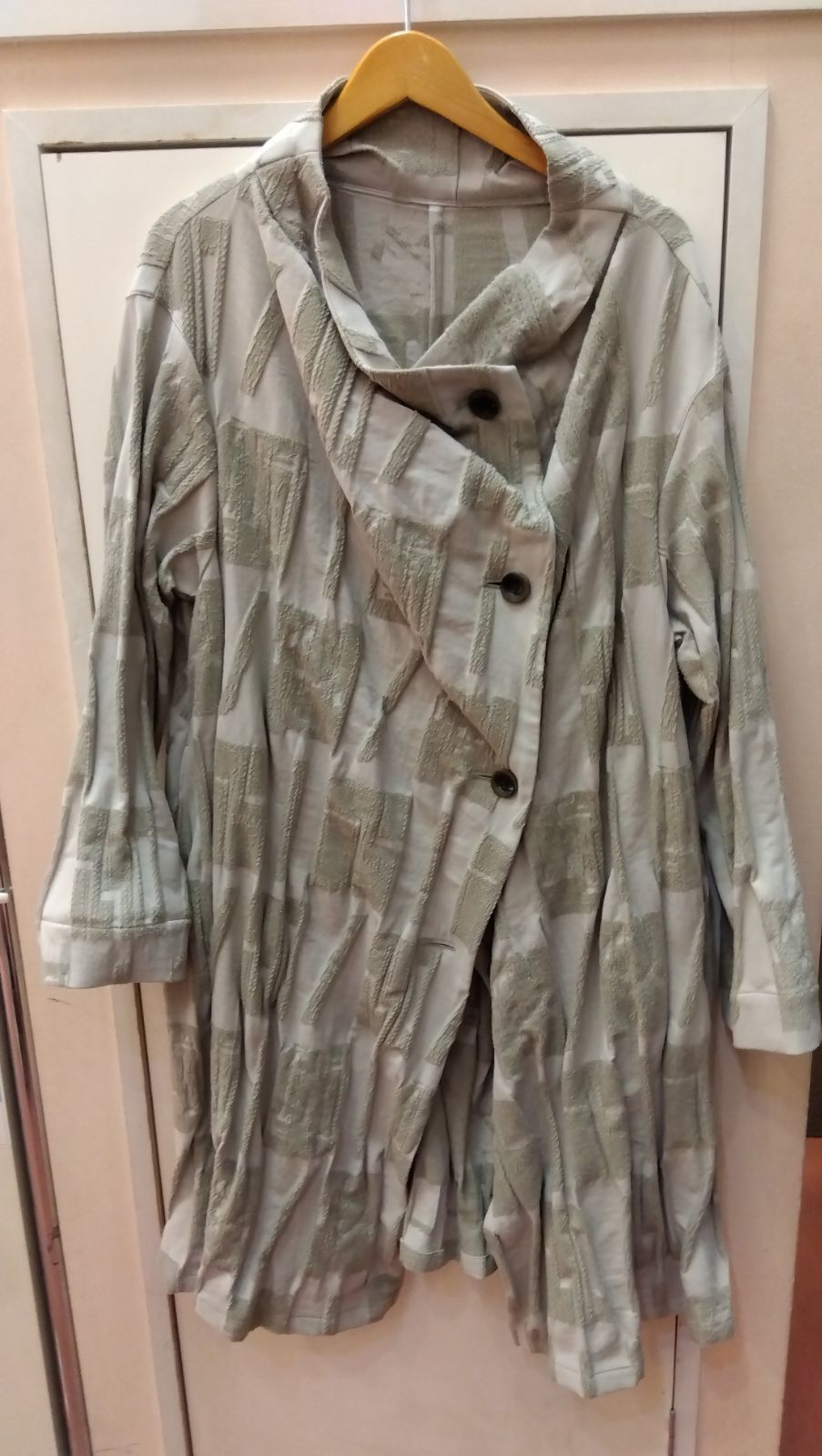 ホワイトデーさん専用 新品未使用 慈雨 センソユニコ 変形 ロングコート 40 M19慈雨 センソユニコ 変形コート ゆったりめ40 - メルカリ