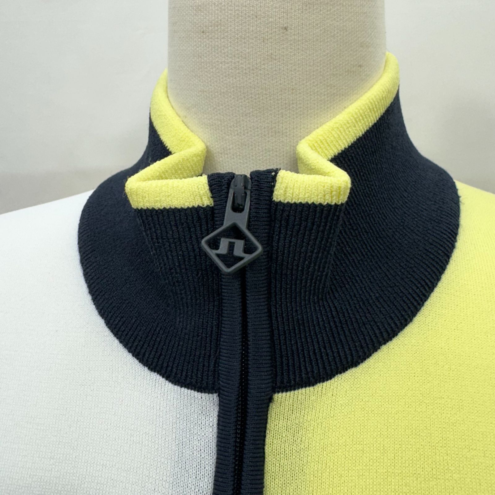 ジップアップニット