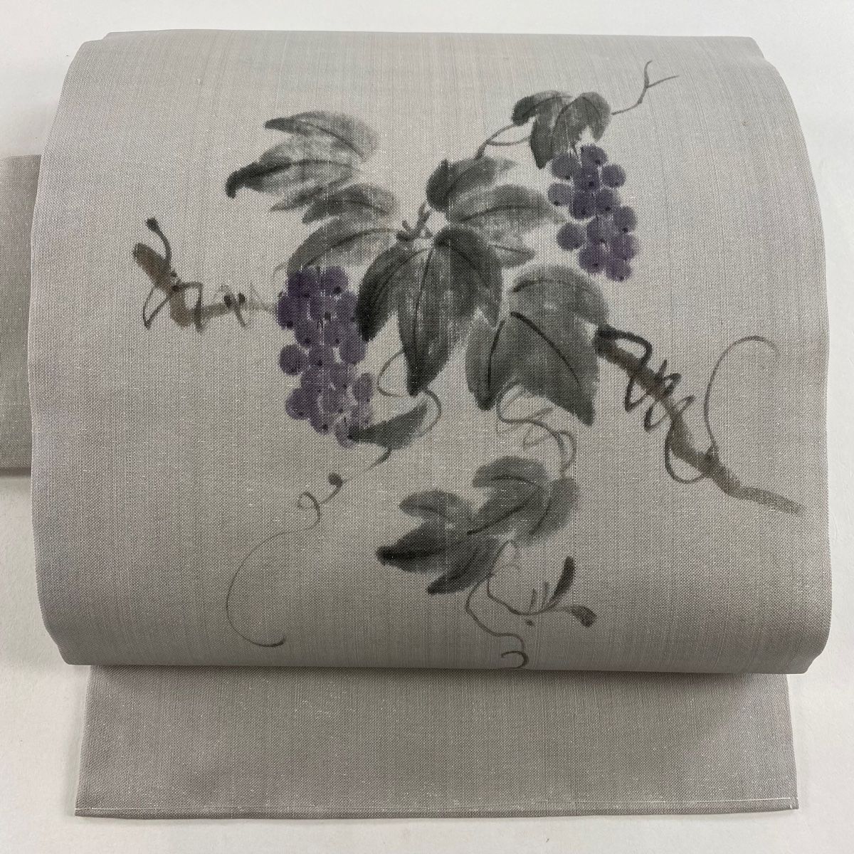 A37新品未使用　美品 名品 葡萄 灰色 正絹 A37新品未使用 美品 名品 葡萄 灰色 正絹 - メルカリ