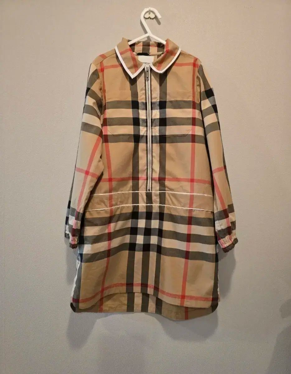BURBERRY バーバリー 8y