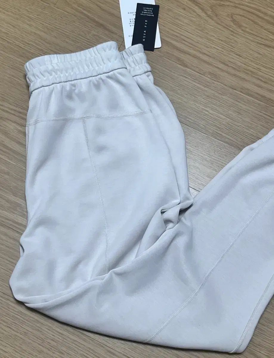 lululemon ルルレモン
